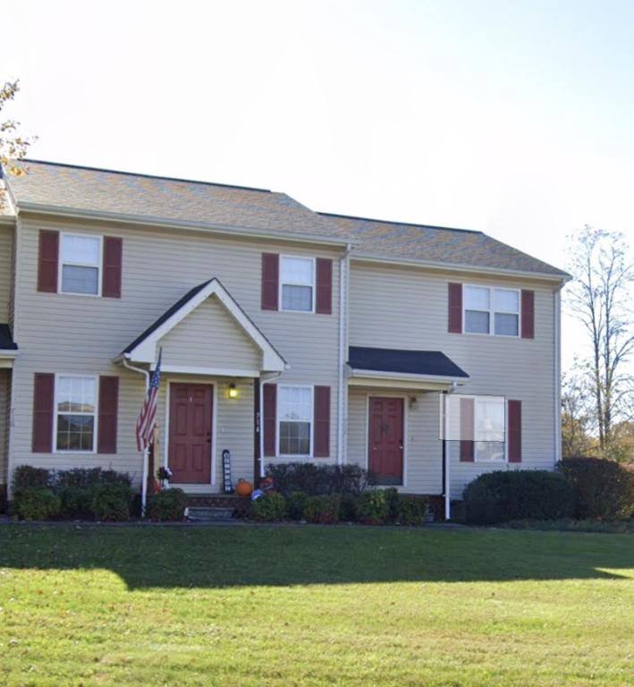 Townhouse for rent at 712 S Cherokee St, Jonesborough, TN 37659