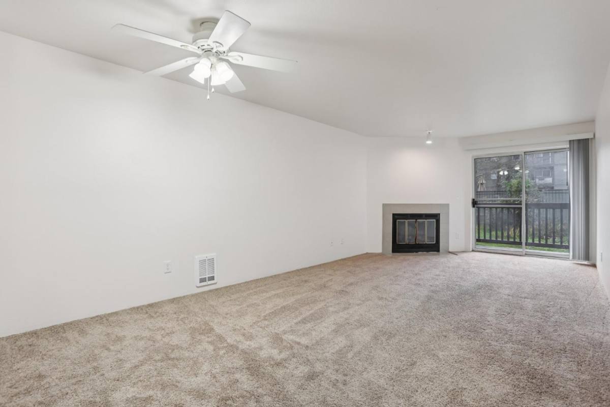 Apartment for rent at 3520 204th St SW #B103, Lynnwood, WA 98036