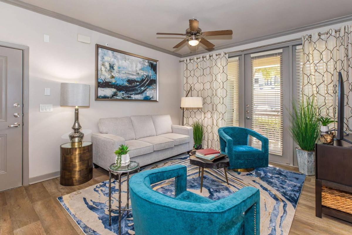 Apartment for rent at Encore Alsbury, 1350 SW Alsbury Blvd, Burleson, TX 76028