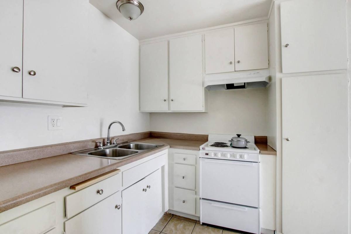 Apartment for rent at 8031 Sepulveda Boulevard, 8031 & 8045 Sepulveda Blvd, Panorama City, CA 91402