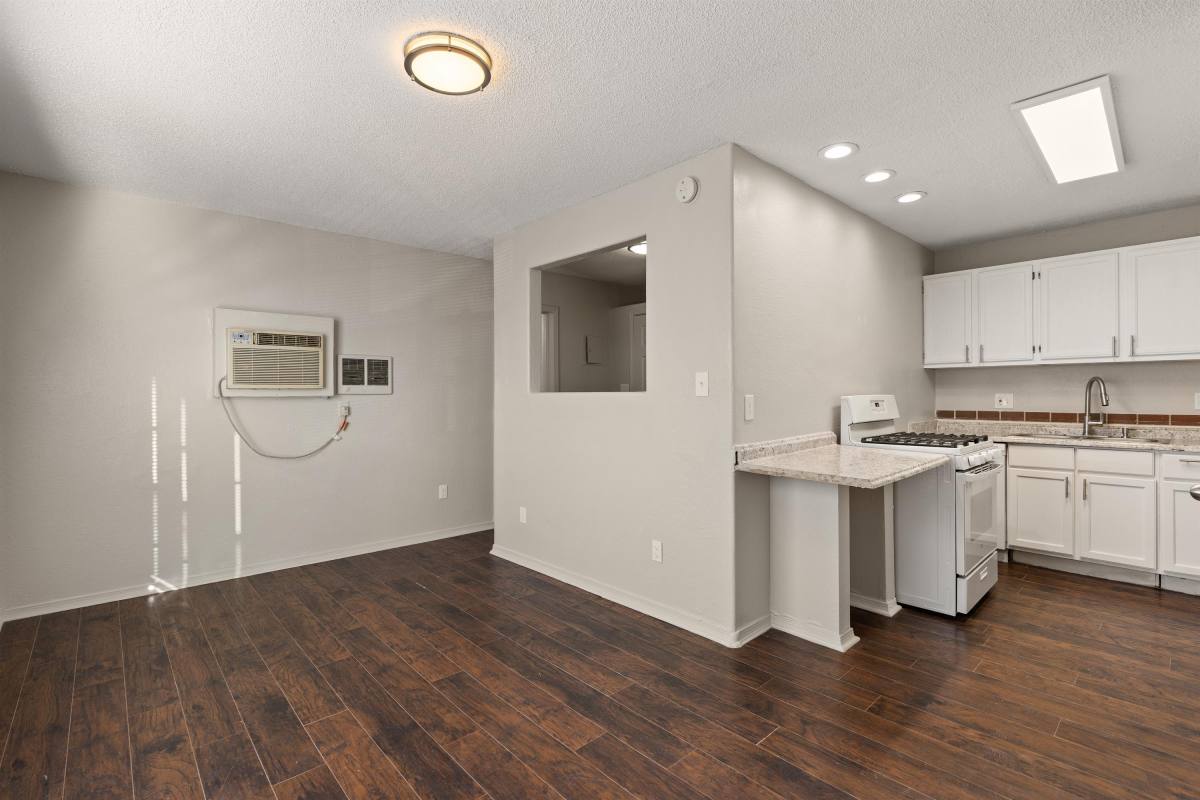 Condo for rent at Eagles Nest Condominiums, 2800 Vail Ave SE, Albuquerque, NM 87106