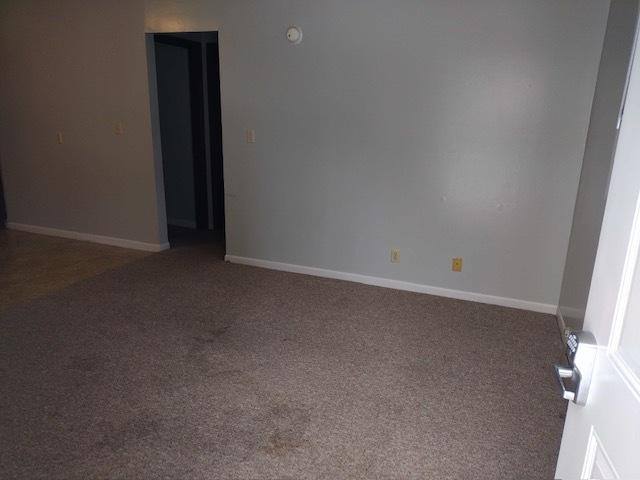 Apartment for rent at 1729 Bancroft Ave, Rochester, IN 46975