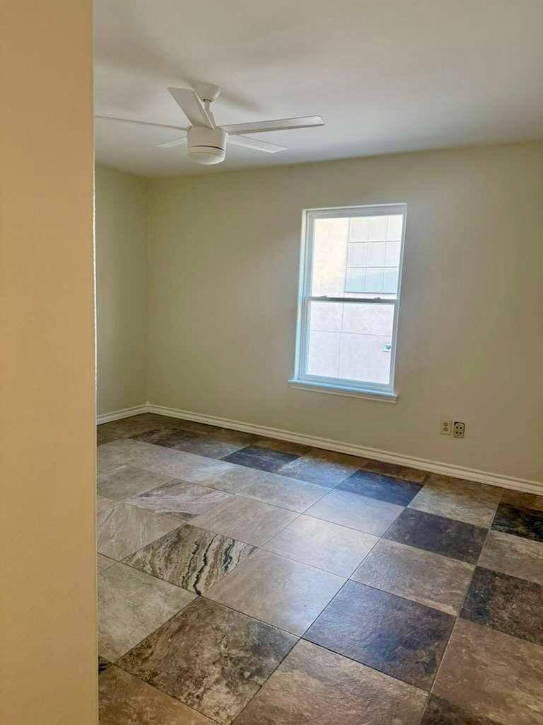 Townhouse for rent at 411 Shiloh Dr, Laredo, TX 78045
