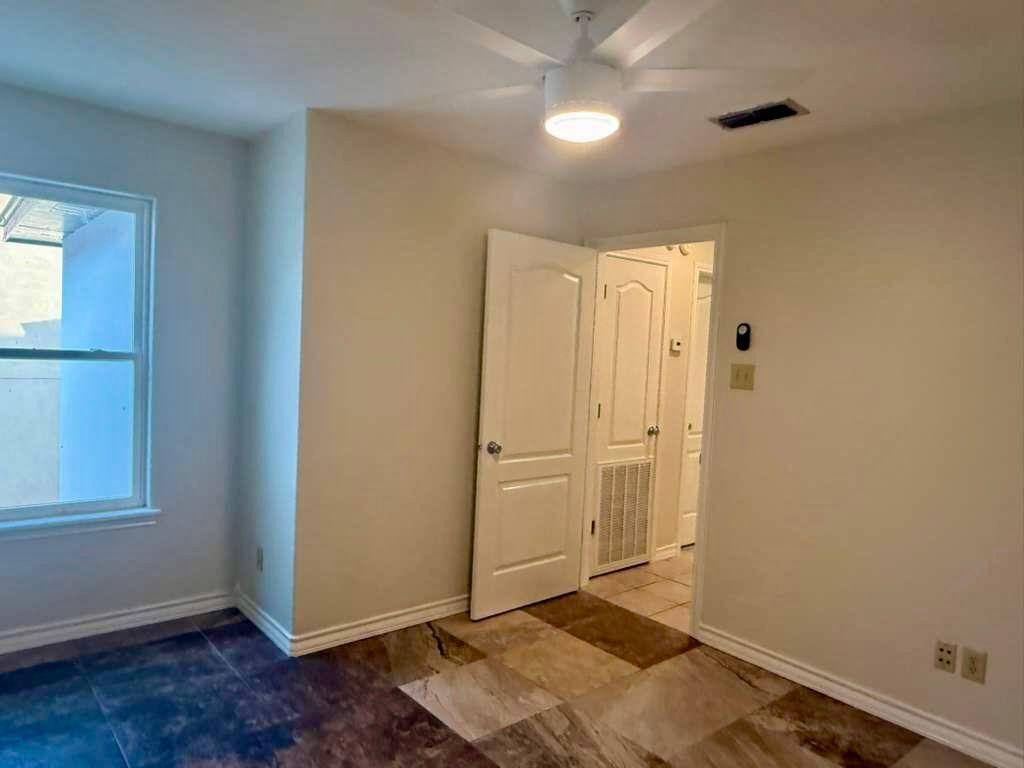 Townhouse for rent at 411 Shiloh Dr, Laredo, TX 78045