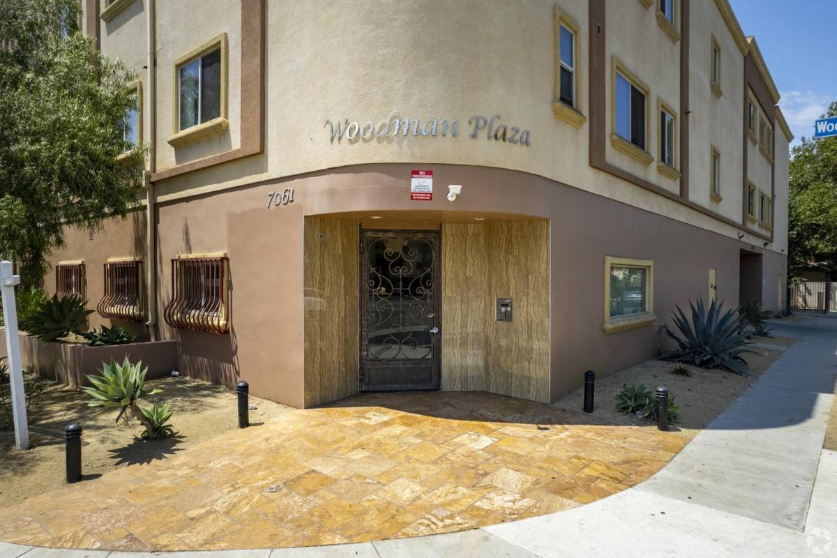 Apartment for rent at Wodan Plaza, 7061 Woodman Ave #302, Van Nuys, CA 91405