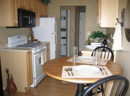 Apartment for rent at 201 Regency Dr, Bloomingdale, IL 60108