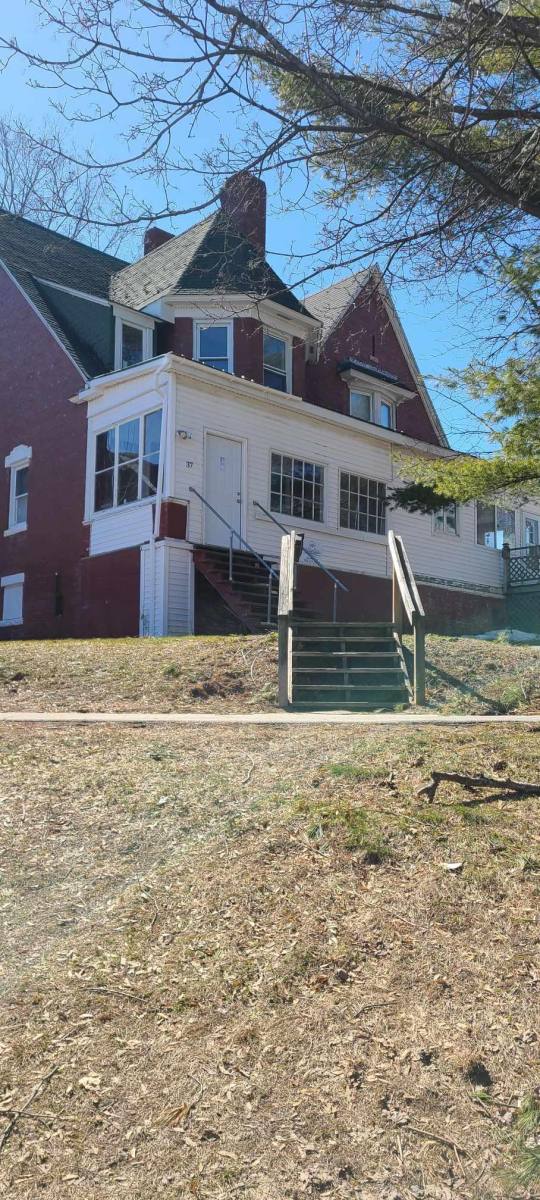 Townhouse for rent at 37 Erchles St #1, Rumford, ME 04276