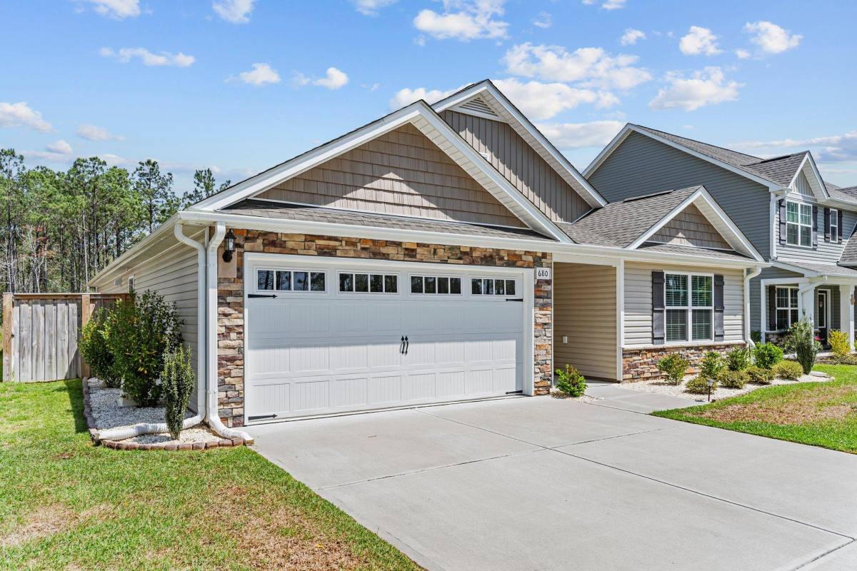 House for rent at 680 Aurora Place, Hampstead, NC 28443