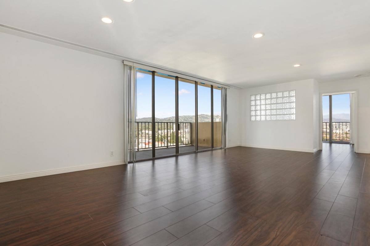 Townhouse for rent at Century Park East Condominiums, 2170 Century Park E #1502, Los Angeles, CA 90067
