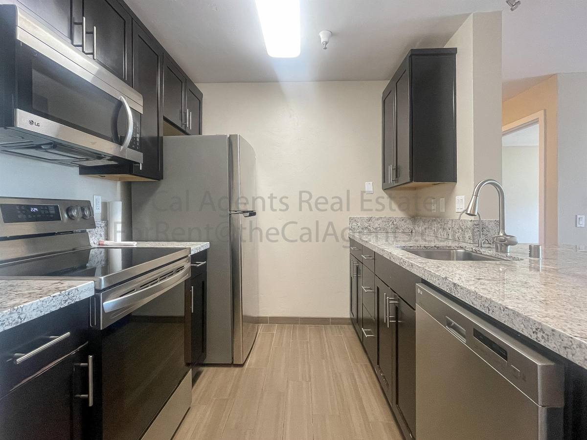 Apartment for rent at 6400 Christie Ave #CONDO, Emeryville, CA 94608