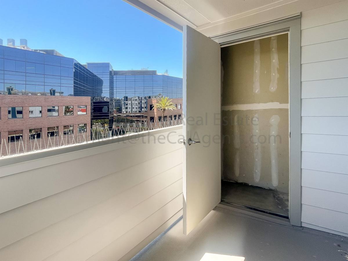 Apartment for rent at 6400 Christie Ave #CONDO, Emeryville, CA 94608