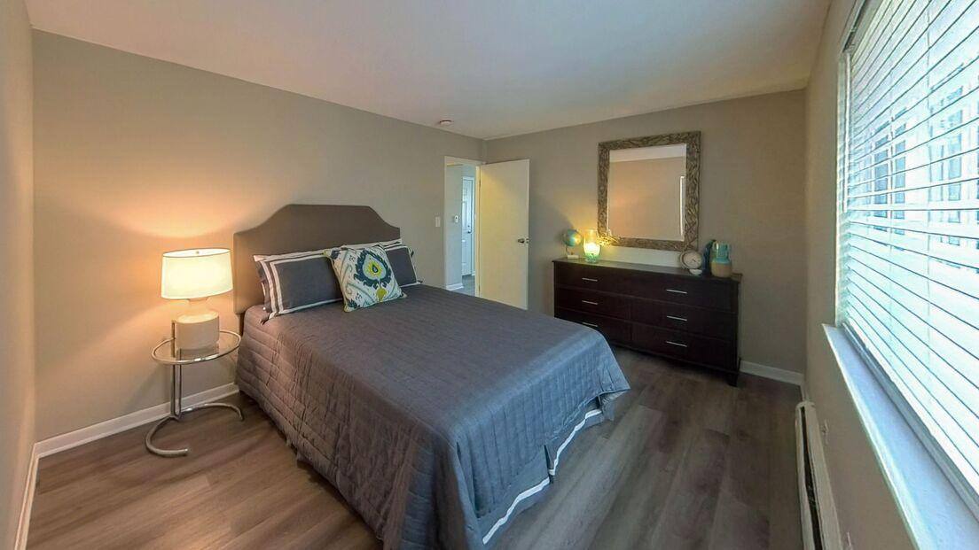 Apartment for rent at 10020 Holly Lane, Des Plaines, IL 60016