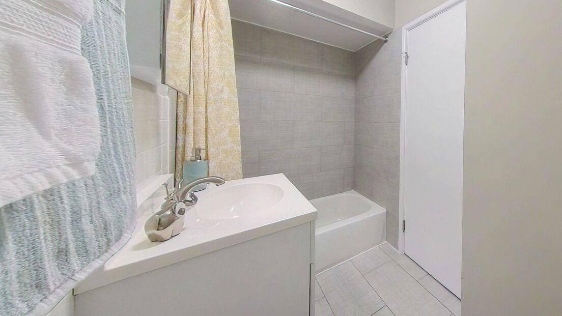 Apartment for rent at 10020 Holly Lane, Des Plaines, IL 60016