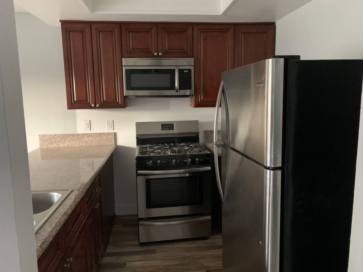 Apartment for rent at 1243 Fedora St #5, Los Angeles, CA 90006