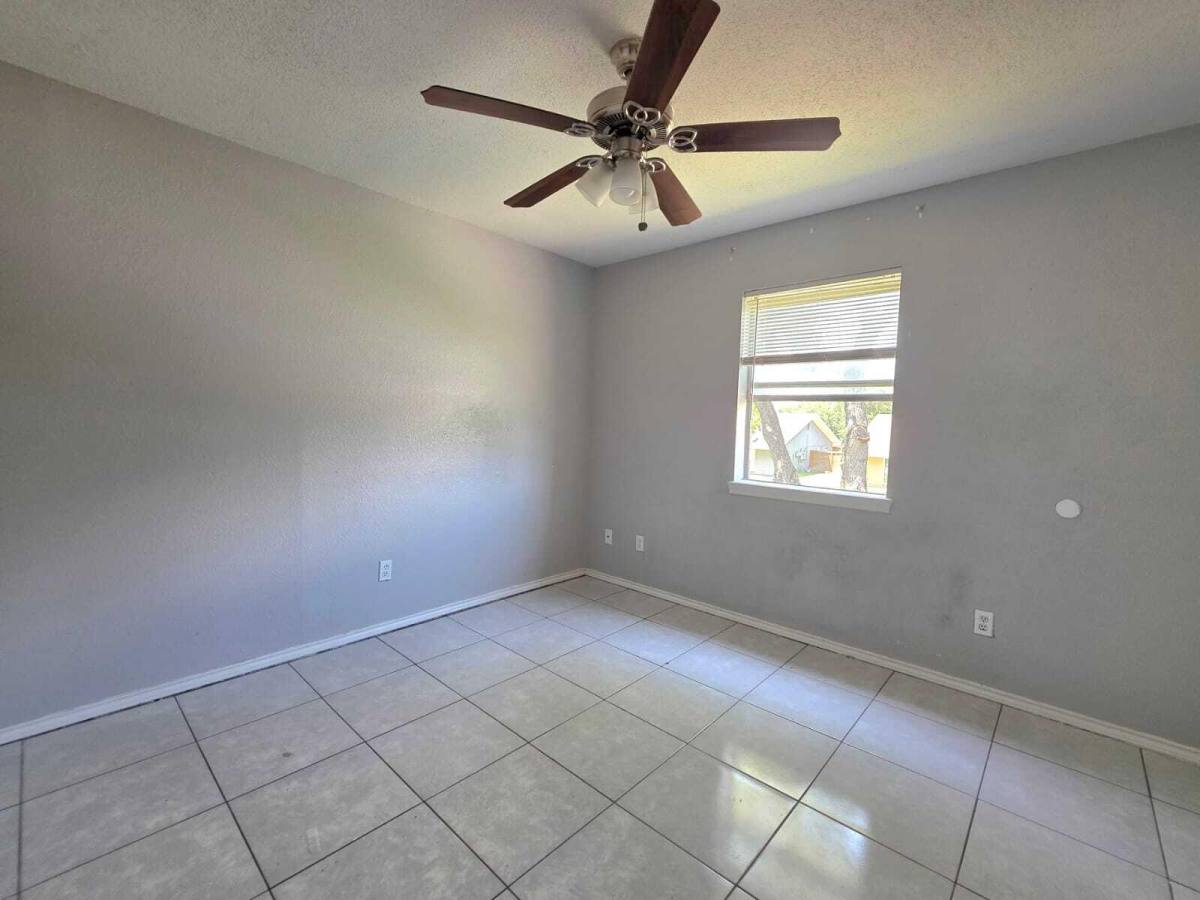 Apartment for rent at Valencia, 6200 N 11th St, McAllen, TX 78504