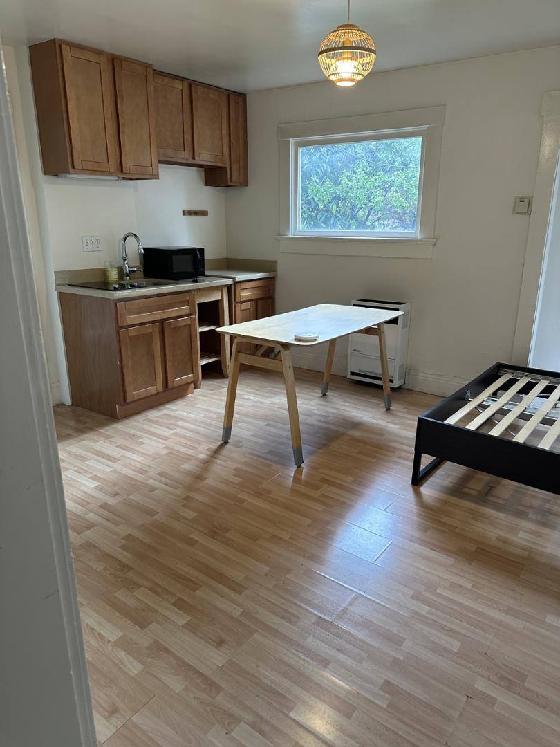 Apartment for rent at 1827-1829 Berkeley Way #1829B, Berkeley, CA 94703