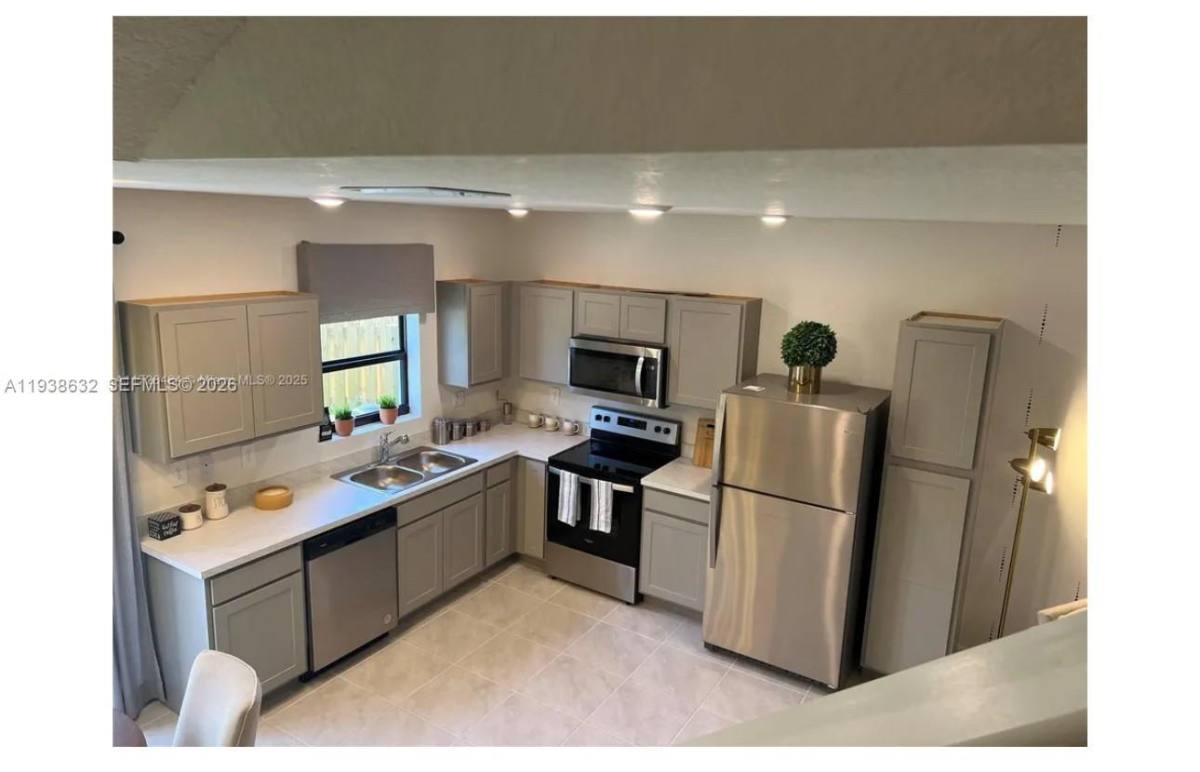 Townhouse for rent at 149 NE 3rd Court #149, Homestead, FL 33034