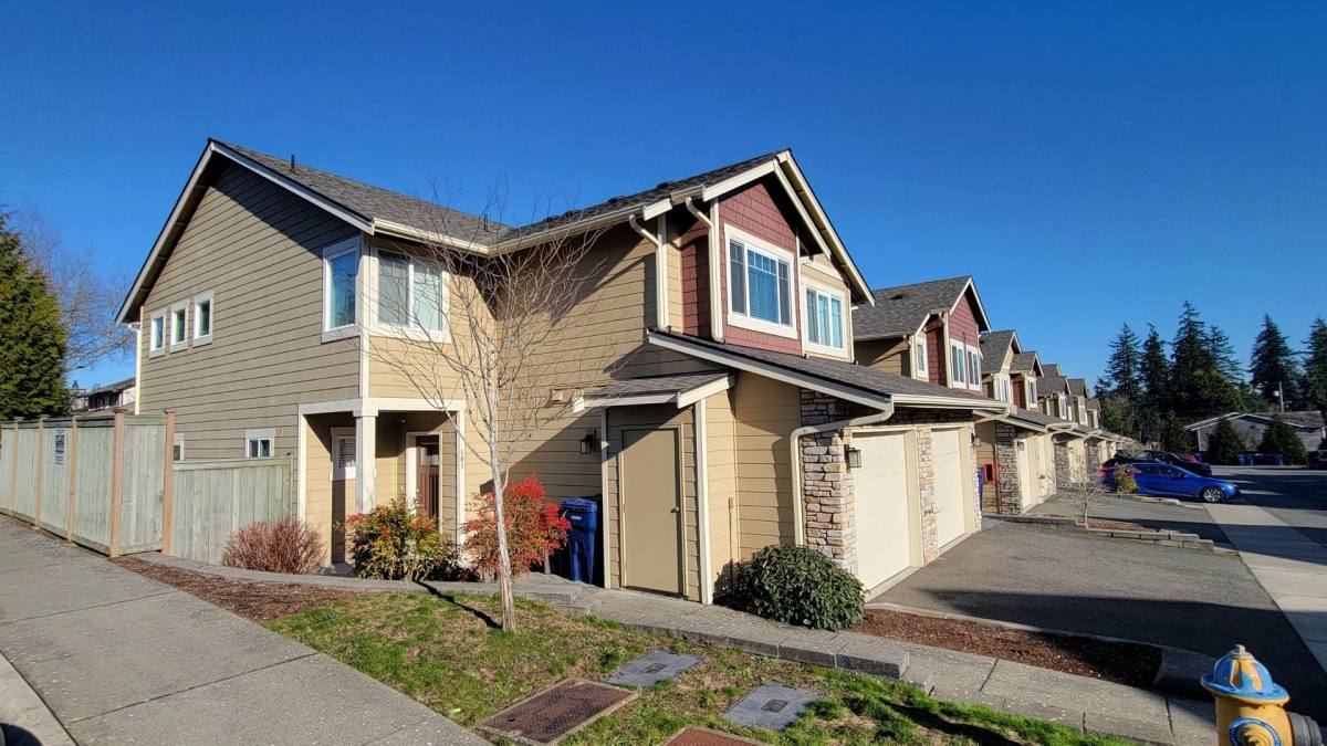 Townhouse for rent at 15712 34th Place W #D101, Lynnwood, WA 98087