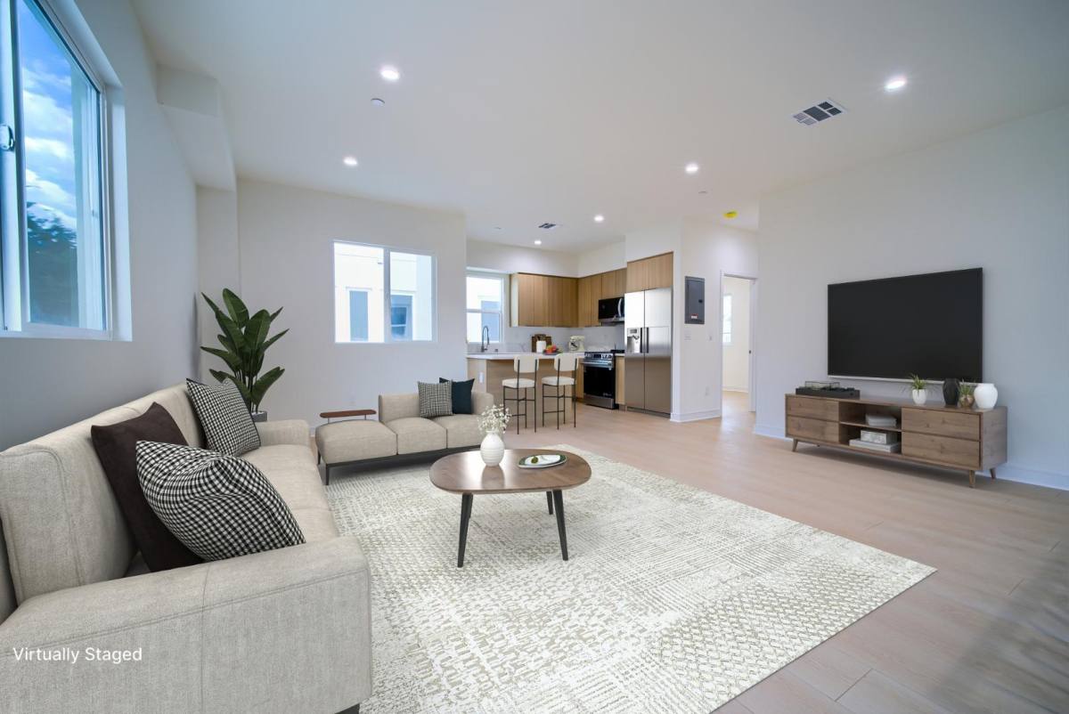 Townhouse for rent at 259-259 1 4 S Ave #259, Los Angeles, CA 90042