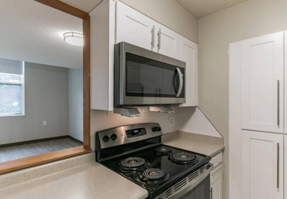 Apartment for rent at 75 Wells St, Greenfield, MA 01301