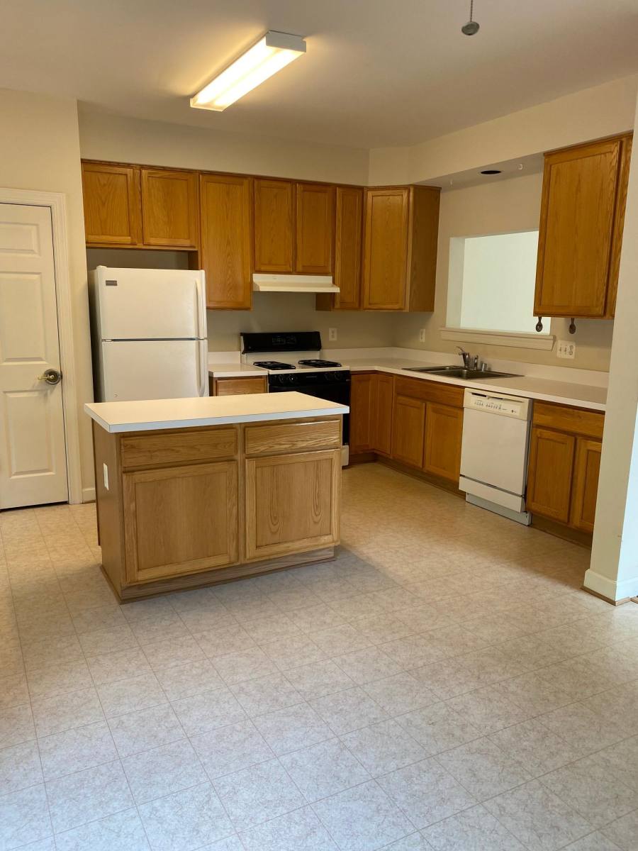 Townhouse for rent at 14236 Madrigal Dr #1, Woodbridge, VA 22193