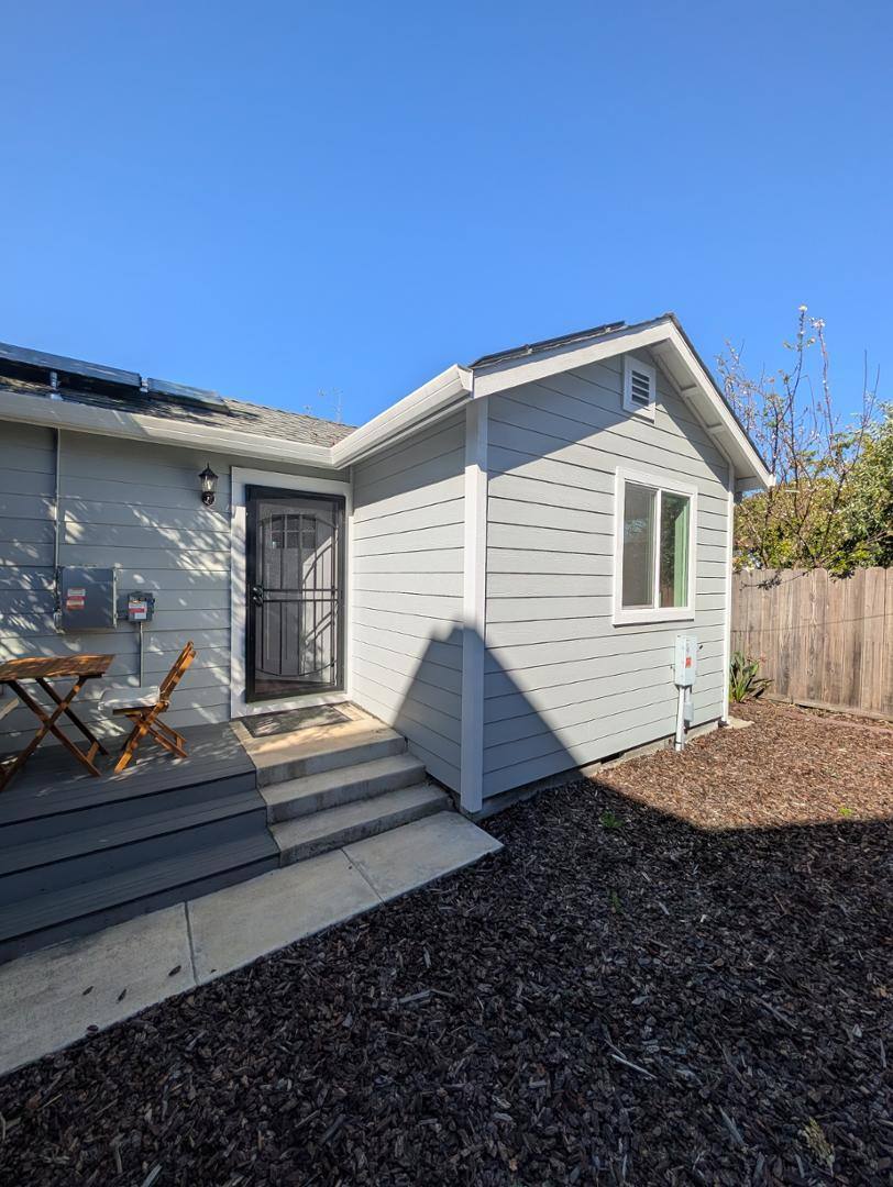 Apartment for rent at Dwight Way Terrace, 2408 Edwards St #1, Berkeley, CA 94702