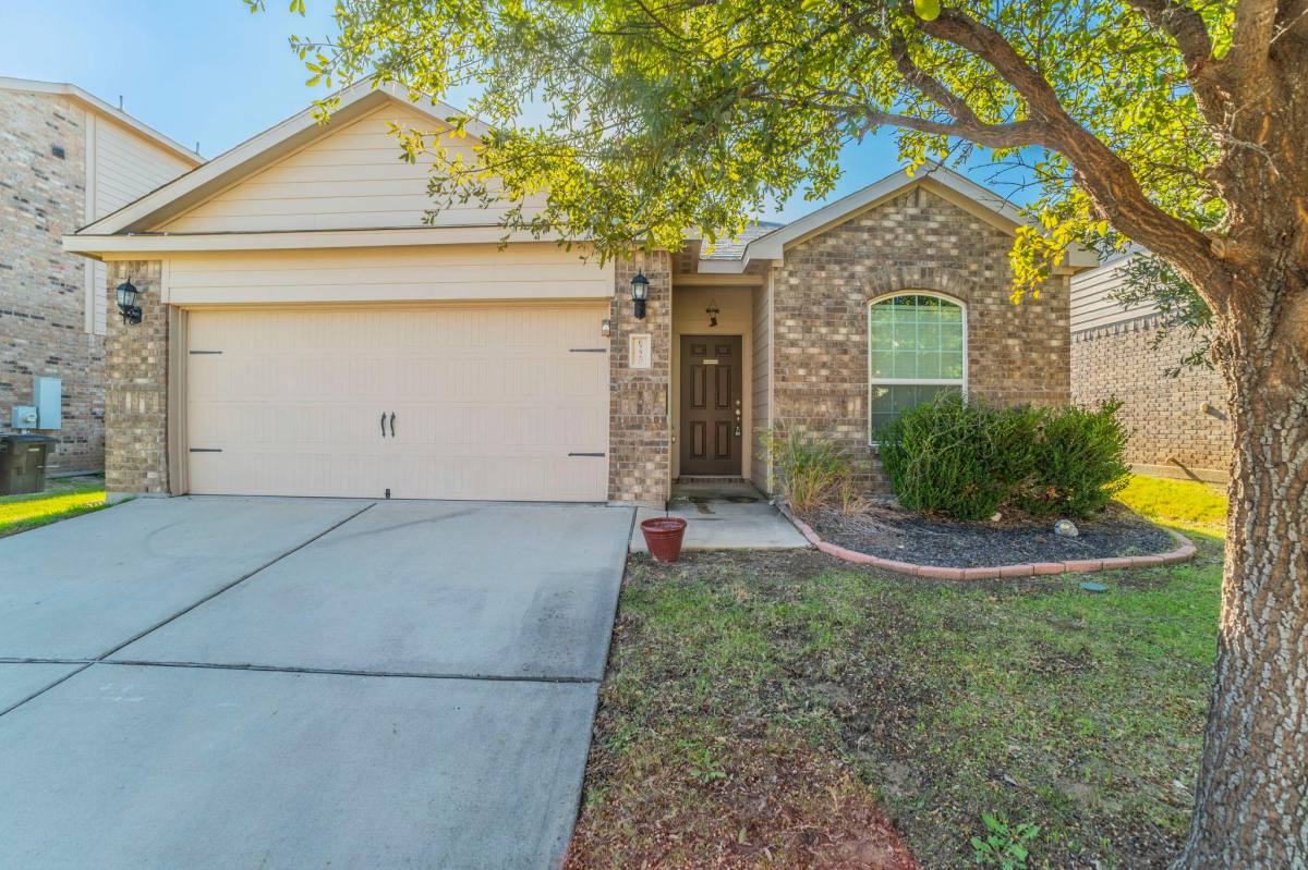 House for rent at Stone Creek Ranch, 6220 Obsidian Creek Dr, Fort Worth, TX 76179