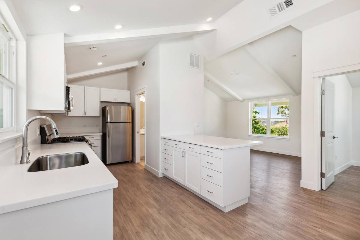 Townhouse for rent at Henderson Tapslott, 601 Lexington Ave #5, El Cerrito, CA 94530