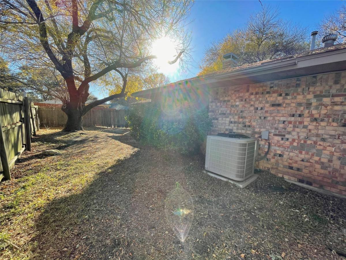 House for rent at 120 Shadybrook Dr, Desoto, TX 75115