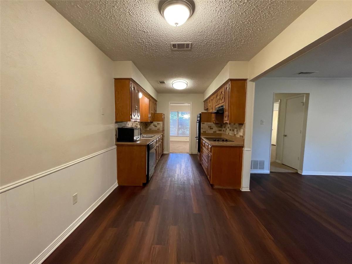 House for rent at 120 Shadybrook Dr, Desoto, TX 75115