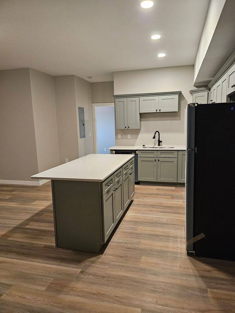 Apartment for rent at 41 W Division, Evansville, IN 47710