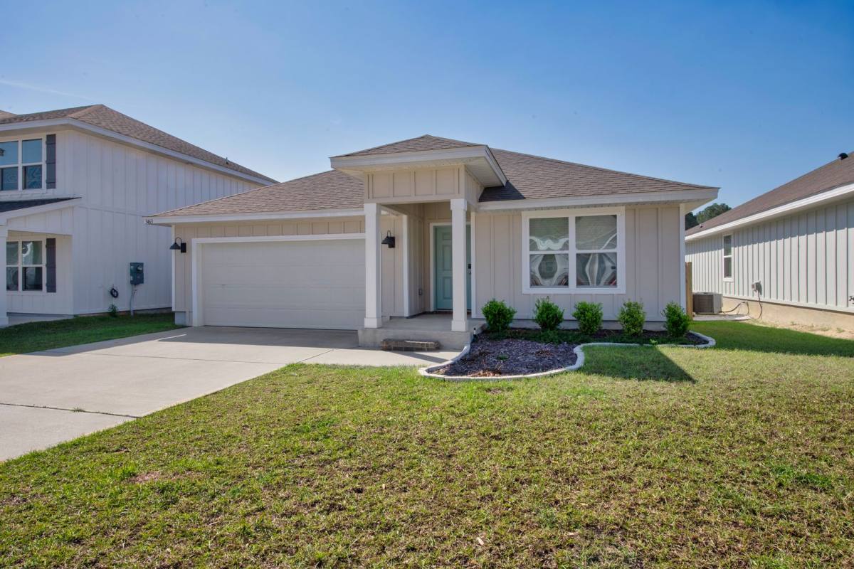 Apartment for rent at 3463 Fallschase Blvd, Pensacola, FL 32526