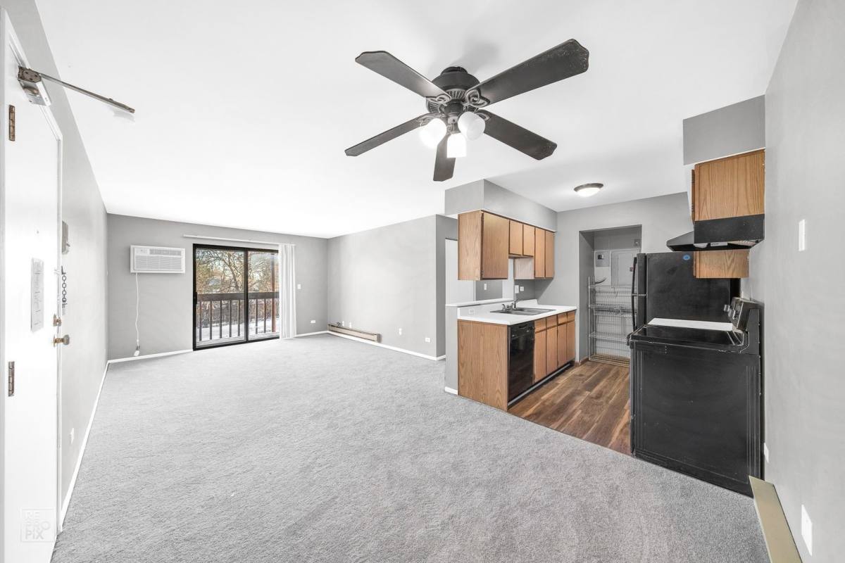 Apartment for rent at 651 Virginia Rd #228, Crystal Lake, IL 60014