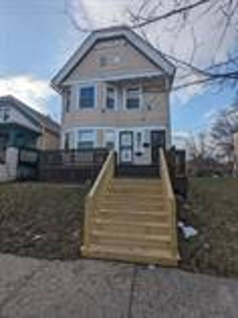 Apartment for rent at 2909-2911 N 29th St, Milwaukee, WI 53210