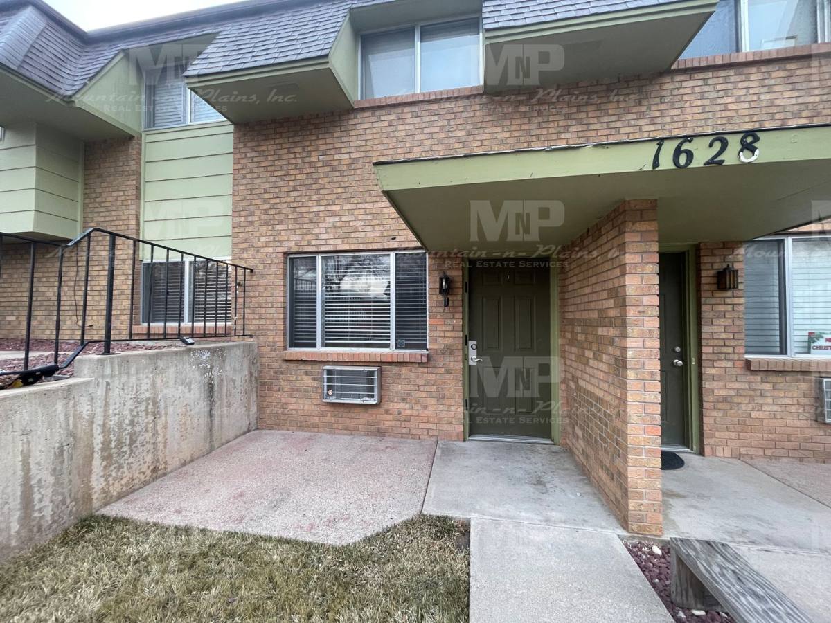Townhouse for rent at 1628 Azalea Dr, Fort Collins, CO 80526