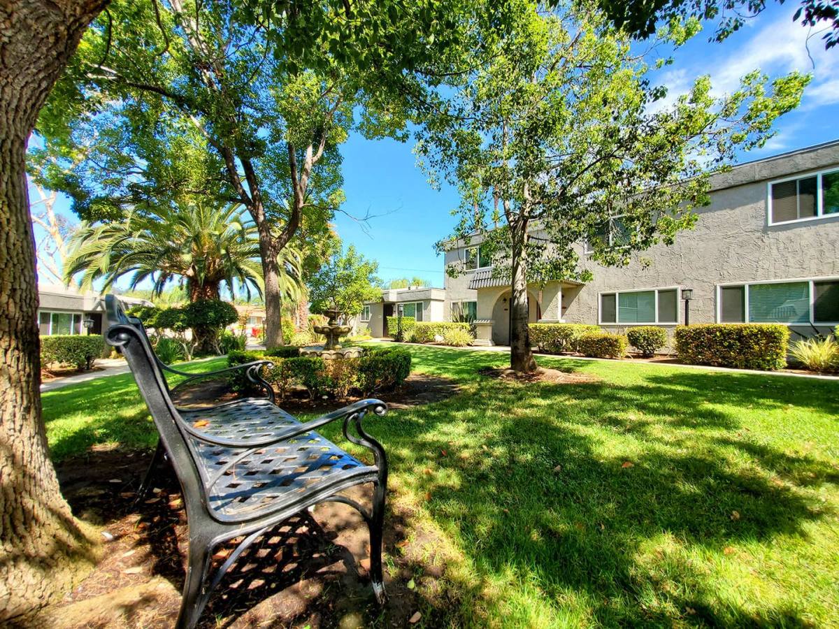 Townhouse for rent at 1260 Borden Rd, Escondido, CA 92026