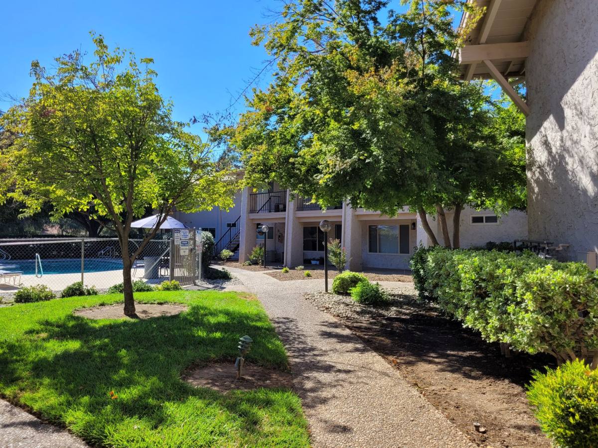 Apartment for rent at 1565 N Cherry St, Chico, CA 95926
