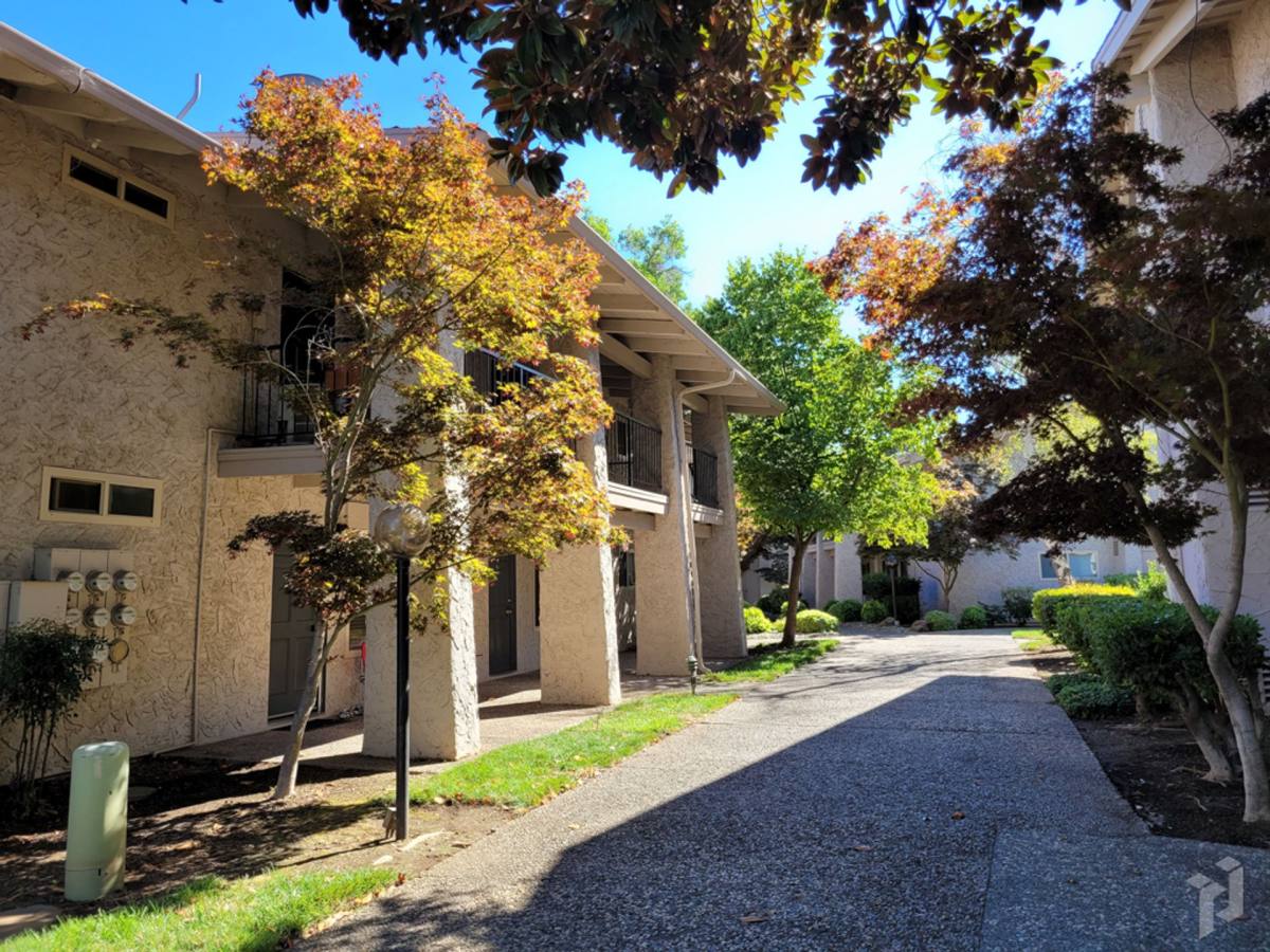 Apartment for rent at 1565 N Cherry St, Chico, CA 95926
