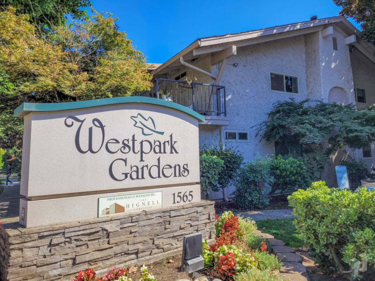 Apartment for rent at 1565 N Cherry St, Chico, CA 95926