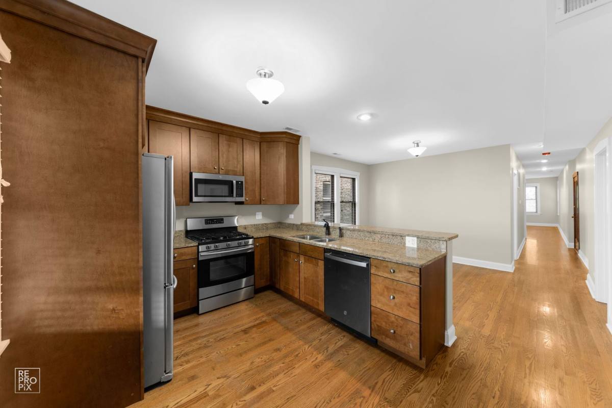 Apartment for rent at 109 Harrison #2W, Oak Park, IL 60304