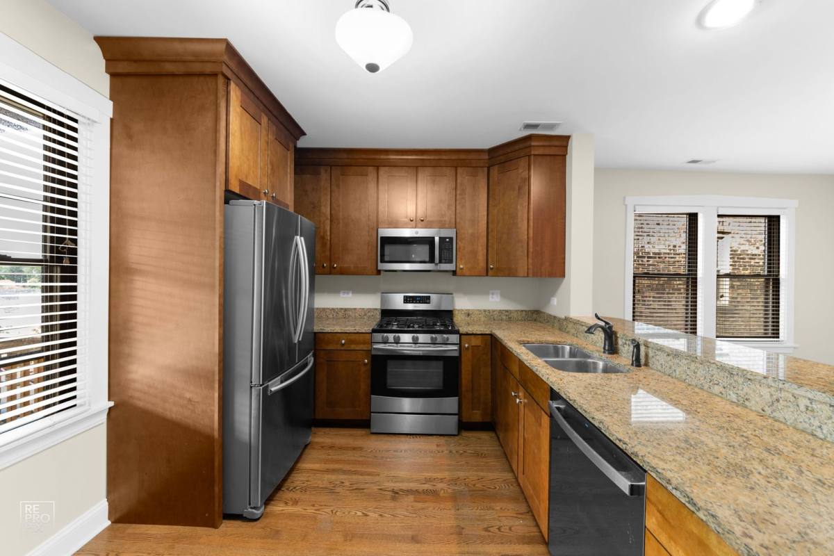 Apartment for rent at 109 Harrison #2W, Oak Park, IL 60304
