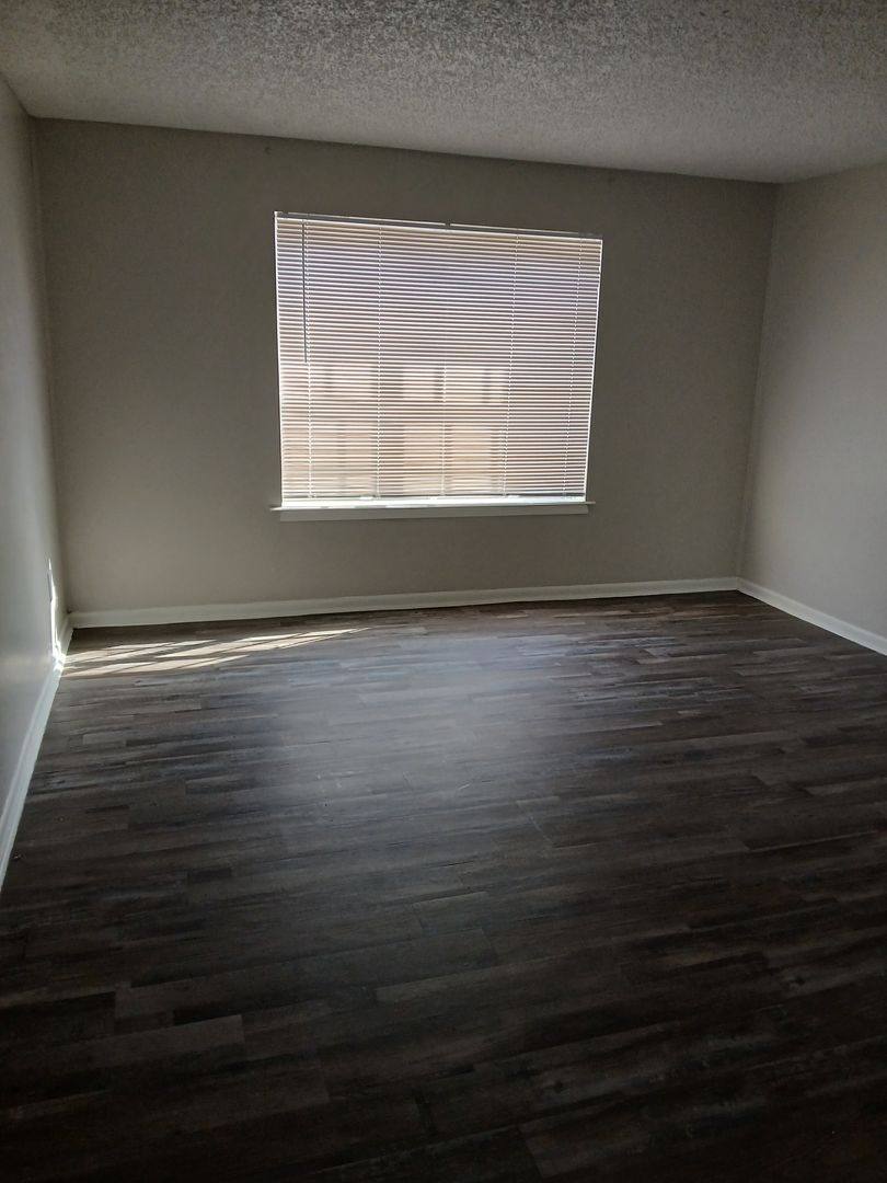 Apartment for rent at 1612 Ave O, Huntsville, TX 77340