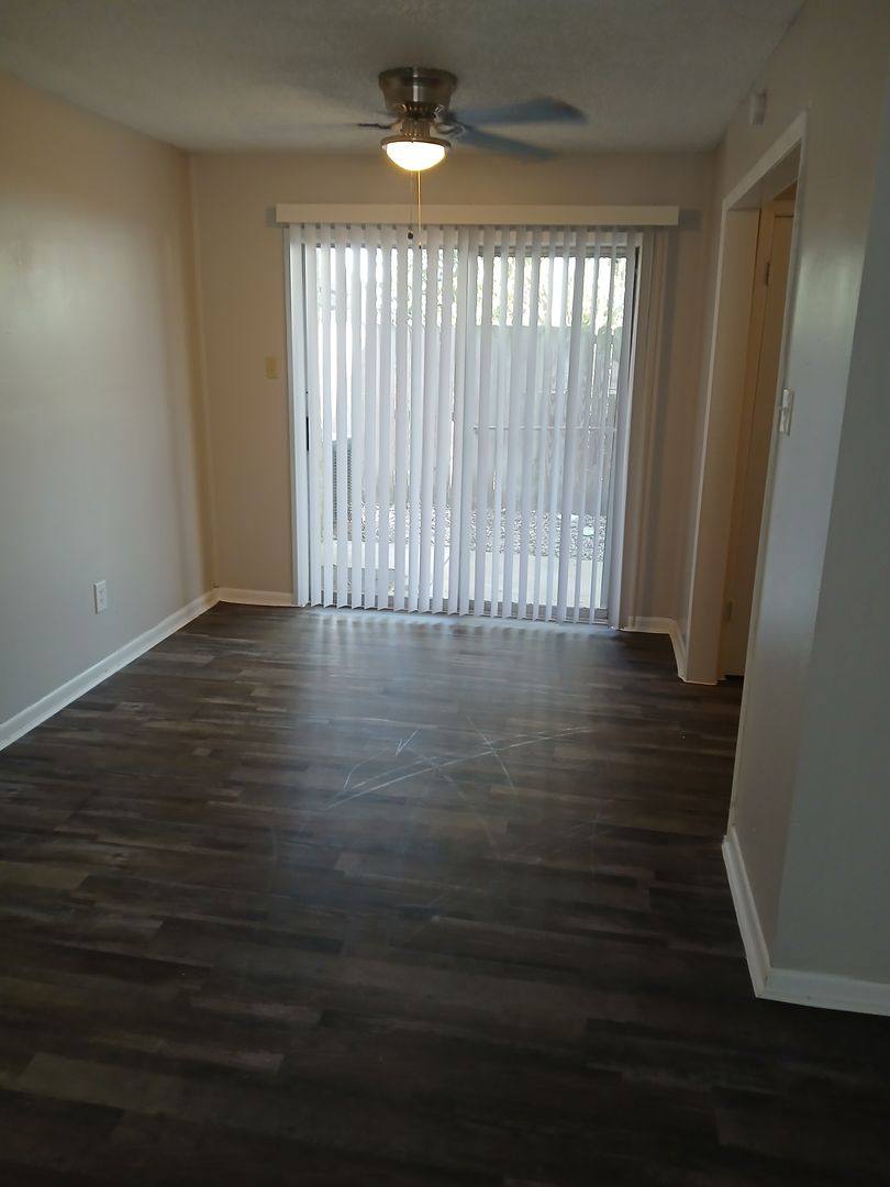 Apartment for rent at 1612 Ave O, Huntsville, TX 77340