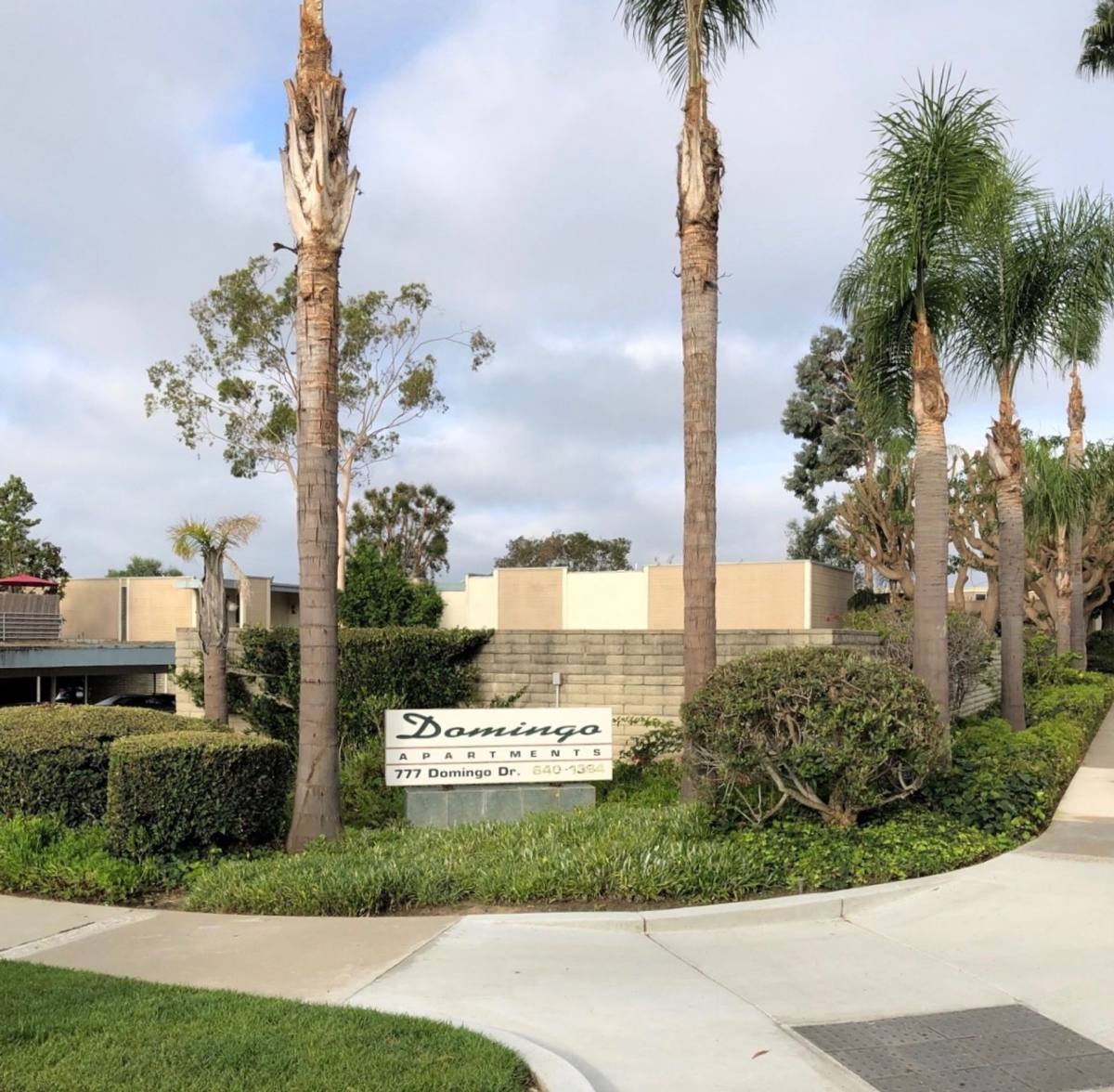 Apartment for rent at 777 Domingo Dr, Newport Beach, CA 92660