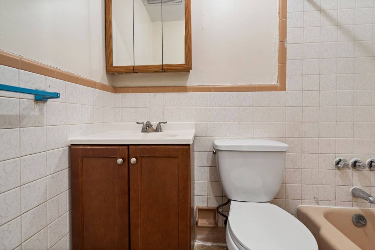 Apartment for rent at 170-172 Park St, New Haven, CT 06511