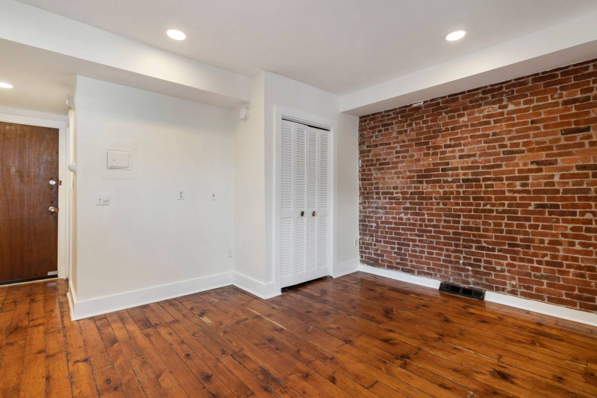 Apartment for rent at 170-172 Park St, New Haven, CT 06511