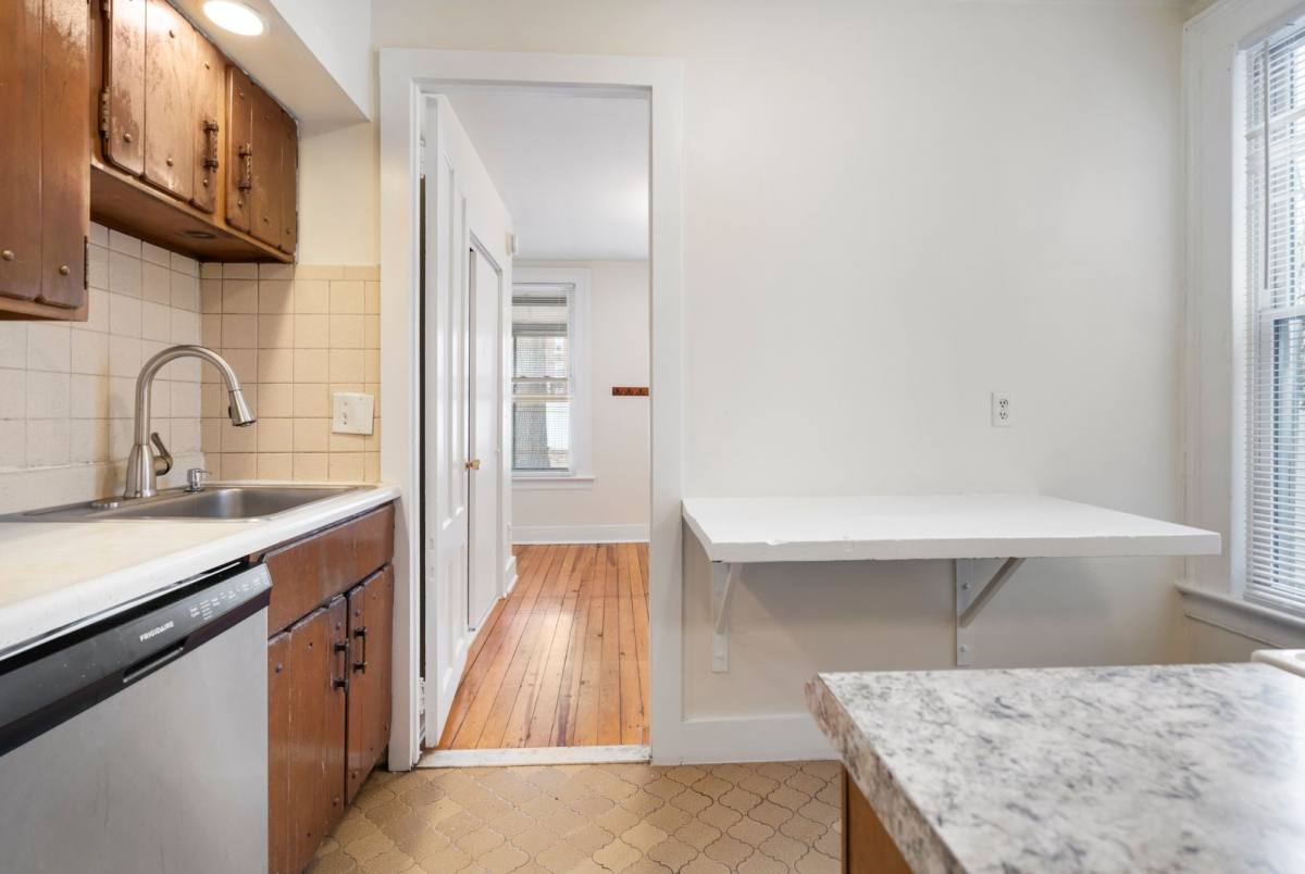 Apartment for rent at 170-172 Park St, New Haven, CT 06511