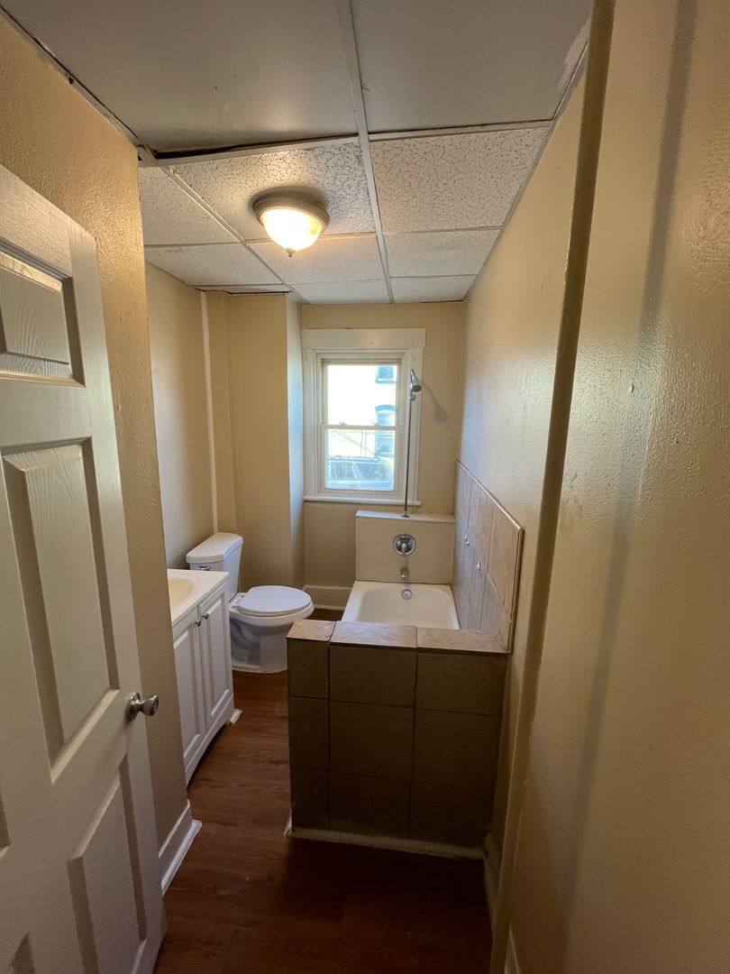Apartment for rent at 400-402 Mitchell Ave, Hagerstown, MD 21740