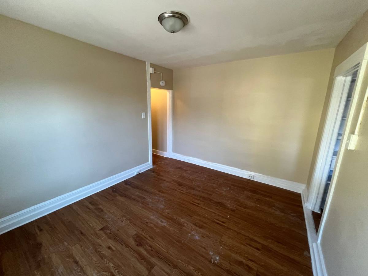 Apartment for rent at 400-402 Mitchell Ave, Hagerstown, MD 21740