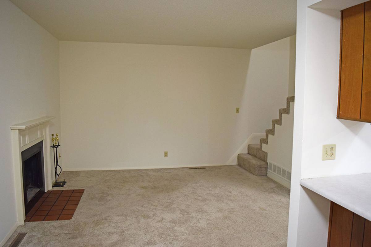 Apartment for rent at 904 Hartwell Dr, Savoy, IL 61874
